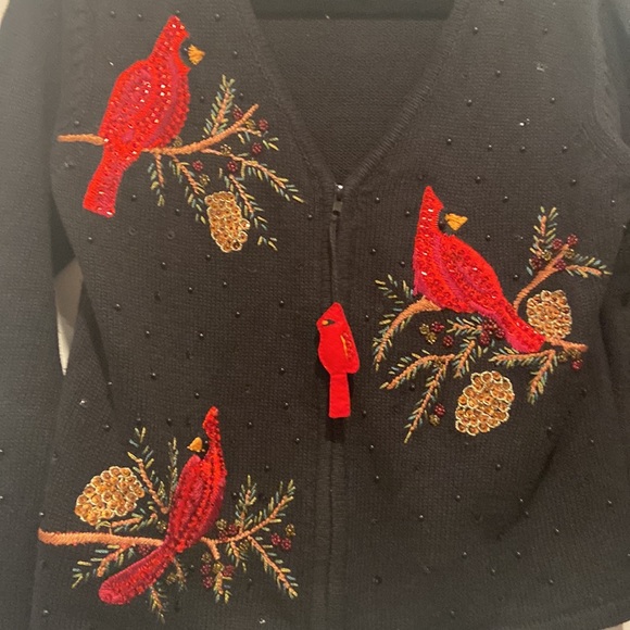 Cardinal sweater Heirloom Collectibles Sequin Cardinal Zip-up Christmas cardigan - Picture 11 of 14